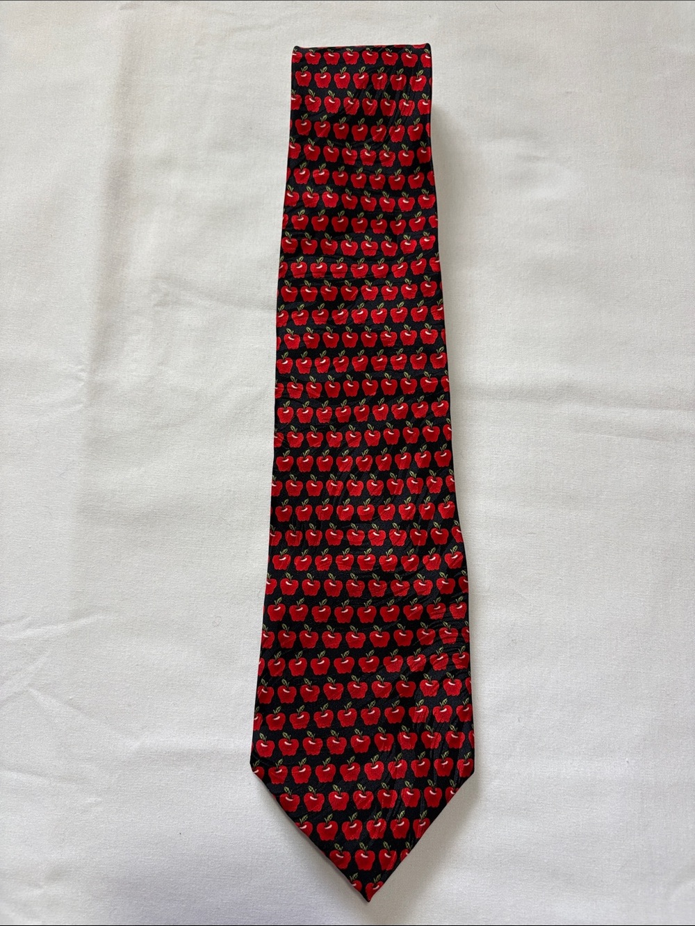 Museum Artifacts Red Apple Silk Tie